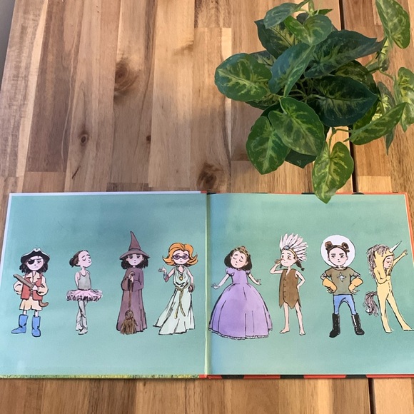 Ladybug Girl & At the Beach Beautiful Hardcover Books by David Soman Jacky Davis - Picture 7 of 16